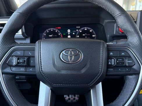 Used 2025 Toyota Tacoma TRD Sport w/ TRD Sport Upgrade Package AWD/4WD image 24