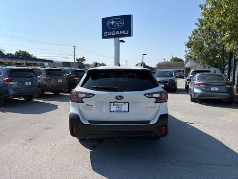 Used 2021 Subaru Outback Premium AWD/4WD image 11