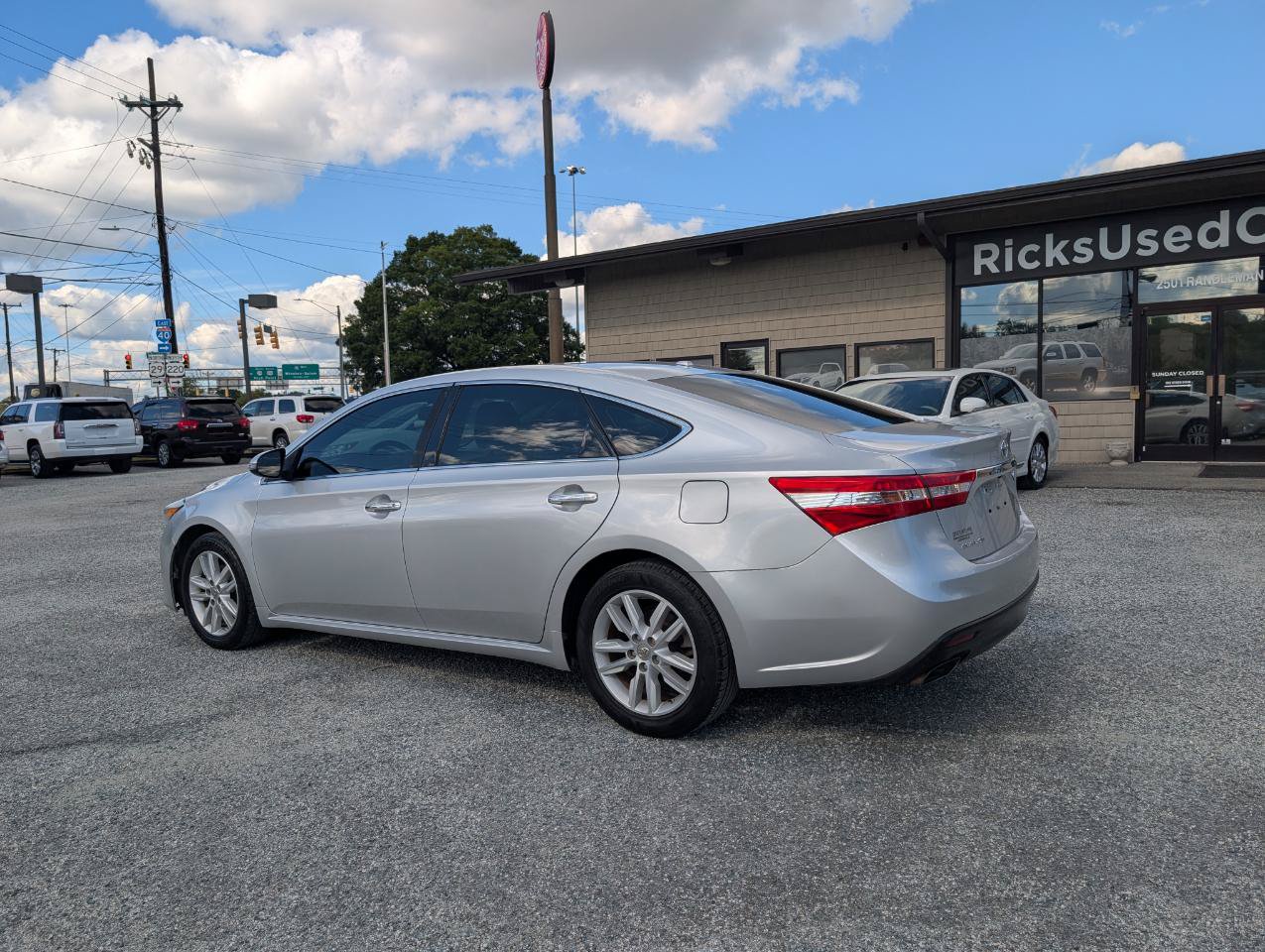 Used 2014 Toyota Avalon XLE Premium FWD image 9