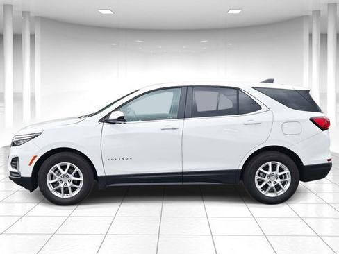 Used 2023 Chevrolet Equinox LT FWD image 2