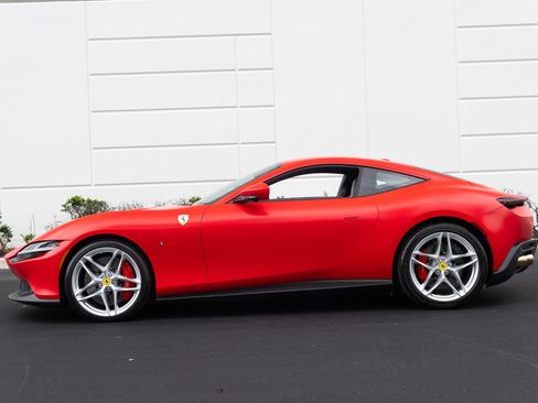 Used 2023 Ferrari Roma RWD image 23