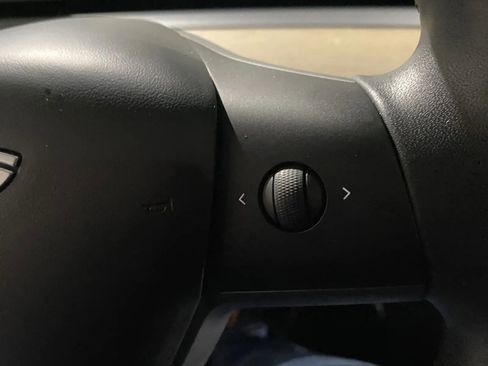 Used 2020 Tesla Model 3 image 17