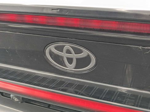 Used 2024 Toyota Prius LE FWD image 13