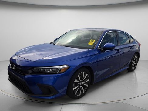 Certified 2024 Honda Civic EX image 3