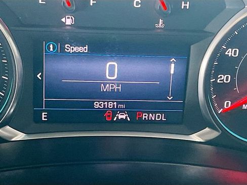 Used 2019 Chevrolet Equinox LT w/ Driver Convenience Package FWD image 15