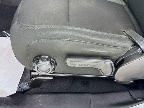 Used 2020 Jeep Wrangler Unlimited Sport image 18