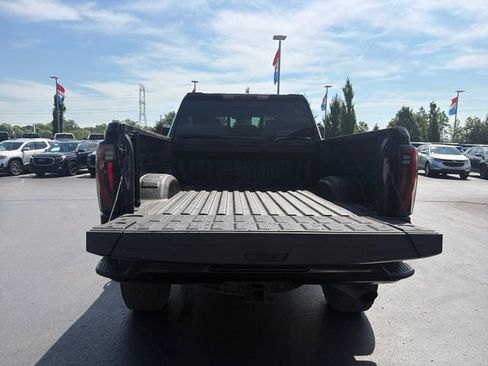Used 2024 GMC Sierra 2500 AT4X AWD/4WD image 26