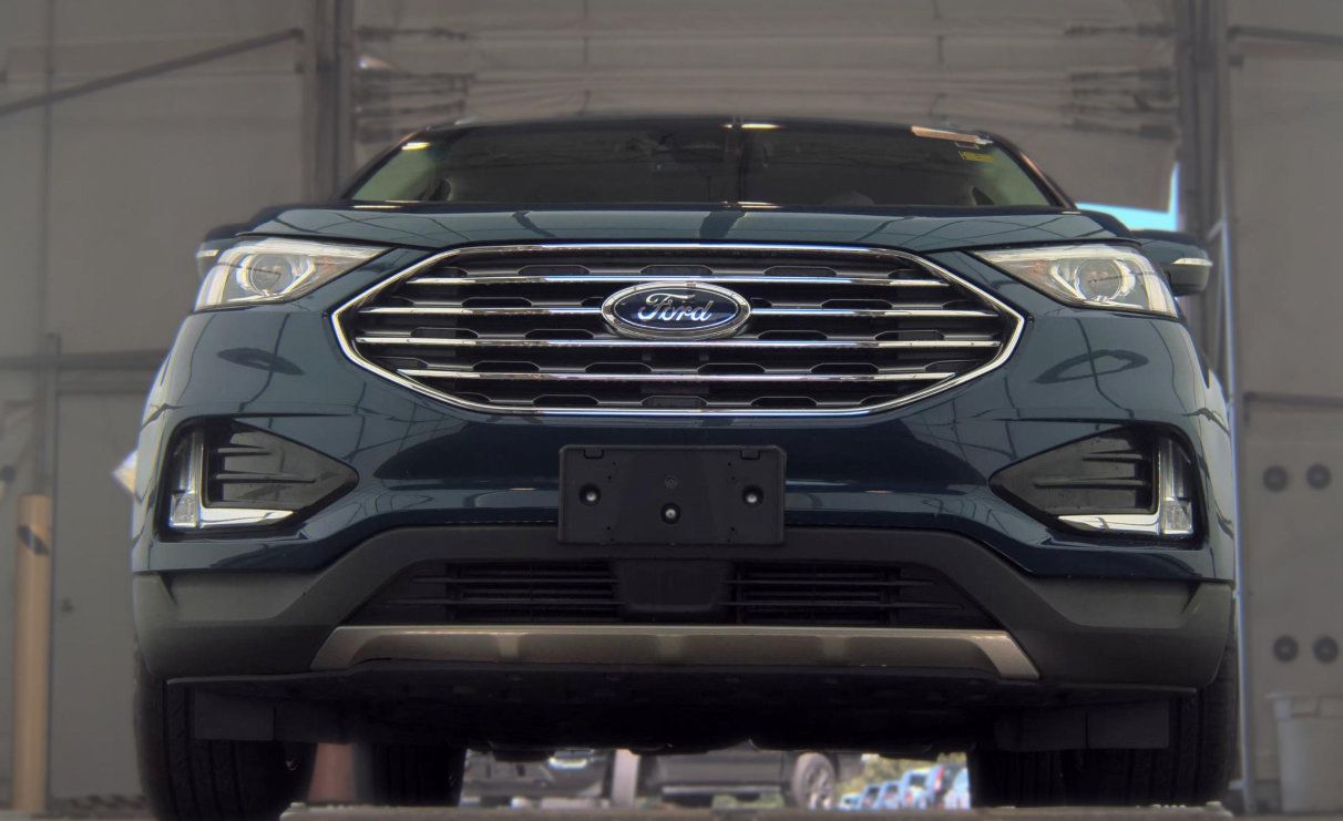 Used 2020 Ford Edge SEL w/ Convenience Package AWD/4WD image 3