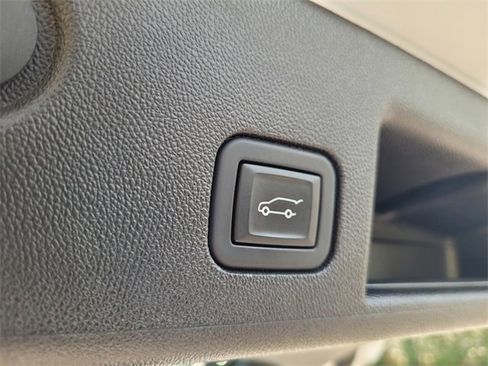 Certified 2024 Chevrolet Equinox LT image 29