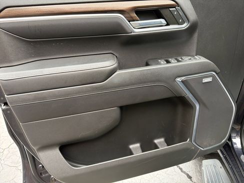 Used 2022 Chevrolet Silverado 1500 LT Trail Boss w/ LT Trail Boss Premium Package image 7