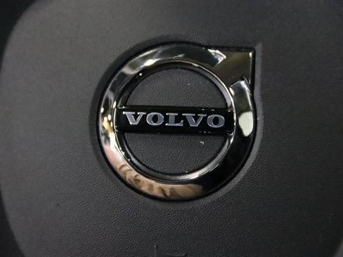 Used 2023 Volvo XC90 B6 Ultimate image 43