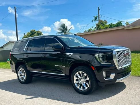 Used 2021 GMC Yukon Denali w/ Denali Premium Package AWD/4WD image 1