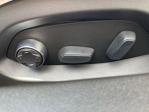 Used 2023 Chevrolet Corvette Stingray Premium Conv w/ Z51 Performance Package image 33