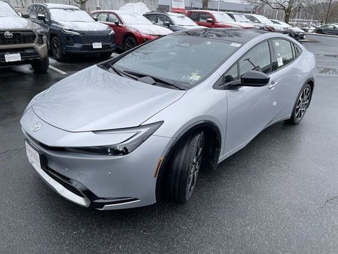 New 2026 Toyota Prius Plug-In Hybrid FWD image 3