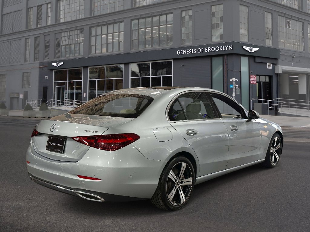 Used 2023 Mercedes-Benz C 300 4MATIC Sedan image 5