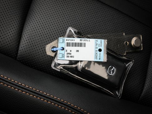 Used 2025 MAZDA CX-90 Plug-In Hybrid w/Premium Sport image 40