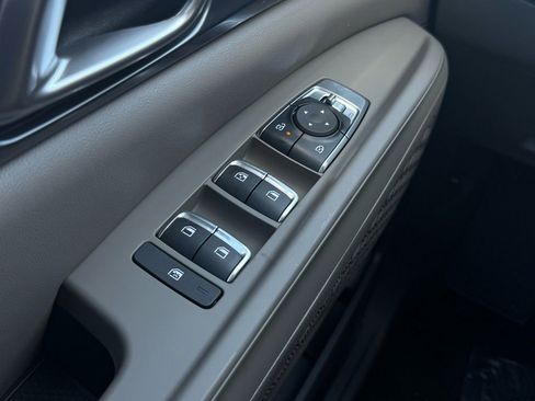 New 2026 Kia Carnival FWD image 11