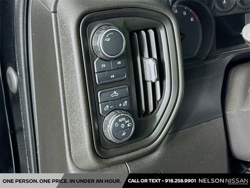 Used 2021 Chevrolet Silverado 2500 Custom w/ Custom Value Package image 10