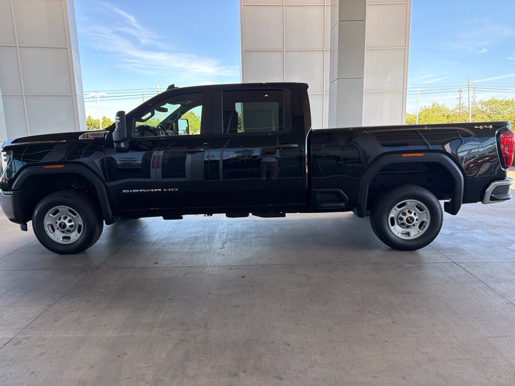 Used 2024 GMC Sierra 2500 Pro w/ Convenience Package AWD/4WD image 4