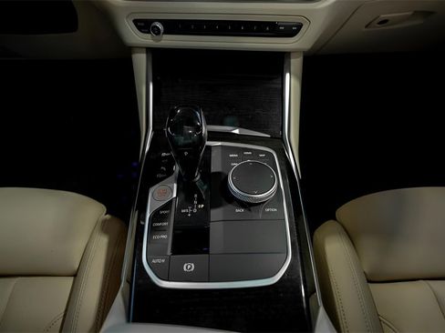 Used 2021 BMW 430i Coupe w/ Premium Package image 28