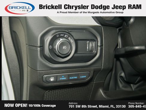 Used 2024 Jeep Wrangler Unlimited Sahara AWD/4WD image 28