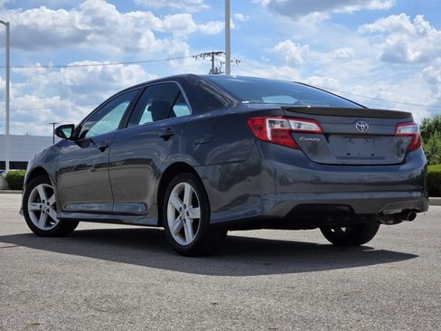 Used 2013 Toyota Camry SE FWD image 11