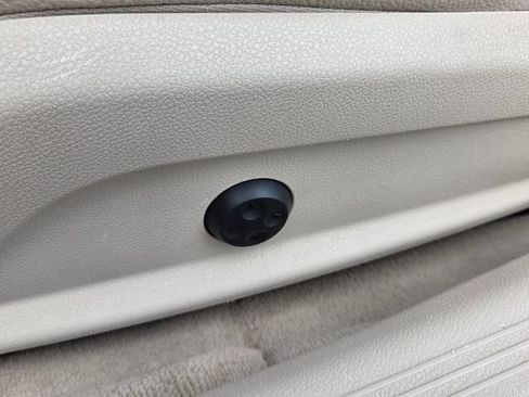 Used 2017 Mercedes-Benz C 300 Cabriolet image 18
