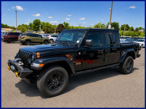 Used 2021 Jeep Gladiator Sport AWD/4WD image 1