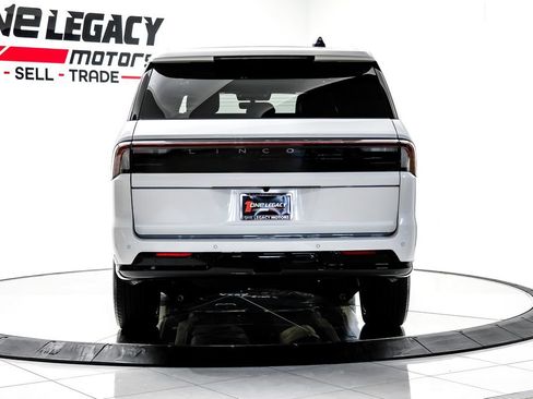Used 2025 Lincoln Navigator L Black Label AWD/4WD image 11