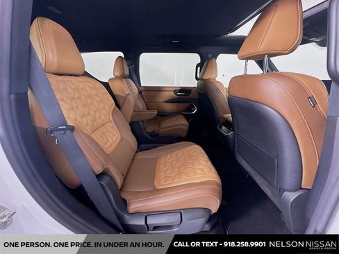 New 2025 Nissan Armada Platinum Reserve image 30