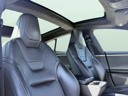 Used 2015 Tesla Model S 70D image 45