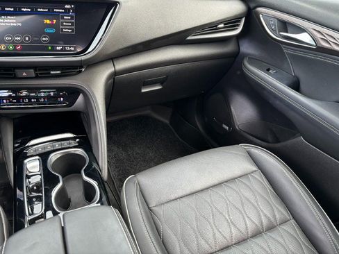Used 2022 Buick Envision Avenir w/ Technology Package II AWD/4WD image 16