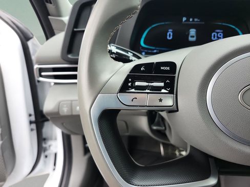 Certified 2025 Hyundai Elantra Sport FWD image 12