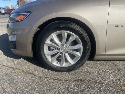 Used 2024 Chevrolet Malibu LT image 30