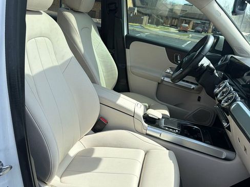 Used 2023 Mercedes-Benz GLB 250 GLB 250 SUV image 13