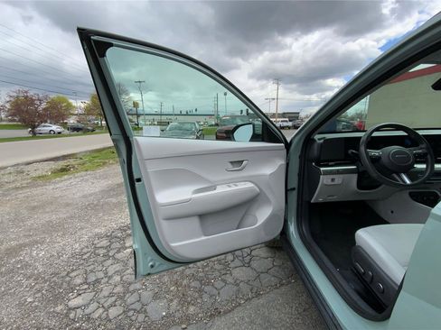 Used 2024 Hyundai Kona SEL image 19