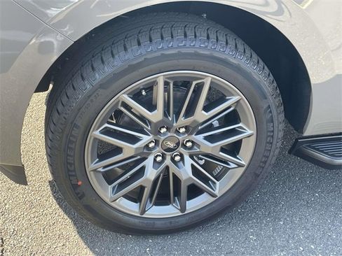 New 2026 Ford Expedition Max Platinum w/ Stealth Appearance Package image 5