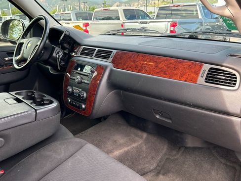 Used 2014 Chevrolet Suburban LS AWD/4WD image 8