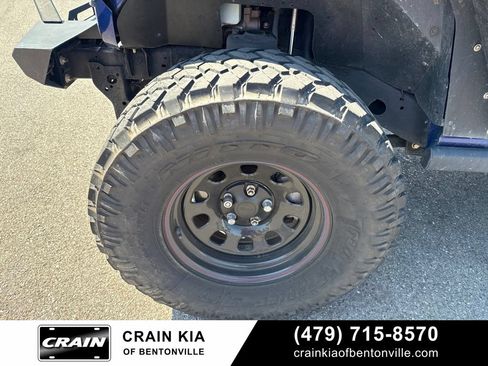 Used 2018 Jeep Wrangler Sport AWD/4WD image 15
