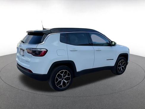 Used 2025 Jeep Compass Limited image 15