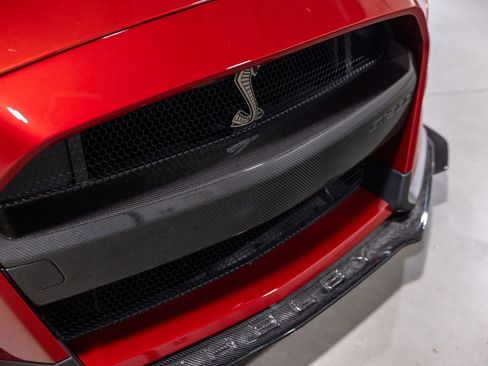 Used 2021 Ford Mustang Shelby GT500 w/ Carbon Fiber Track Pack RWD image 24