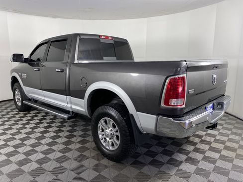 Used 2017 RAM 2500 Laramie w/ Convenience Group AWD/4WD image 10