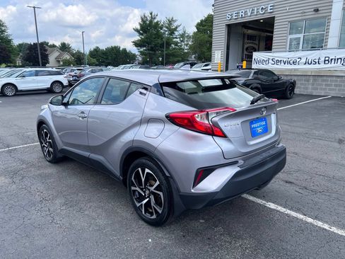 Used 2018 Toyota C-HR XLE FWD image 5