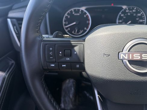 Used 2025 Nissan Rogue SV AWD/4WD image 21