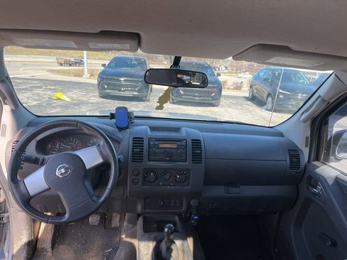 Used 2013 Nissan Frontier S w/ S Preferred Pkg image 5