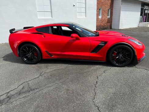 Used 2015 Chevrolet Corvette Z06 w/ 3LZ Preferred Equipment Group image 23