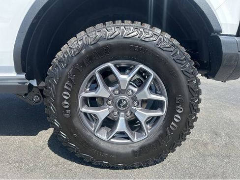 New 2025 Ford Bronco Badlands image 38
