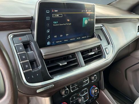 Used 2022 Chevrolet Tahoe Z71 w/ Luxury Package AWD/4WD image 24