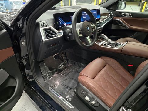 Used 2026 BMW X6 xDrive40i AWD/4WD image 16