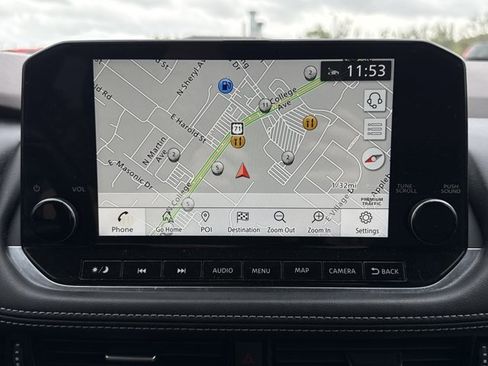 Used 2021 Nissan Rogue Platinum image 5